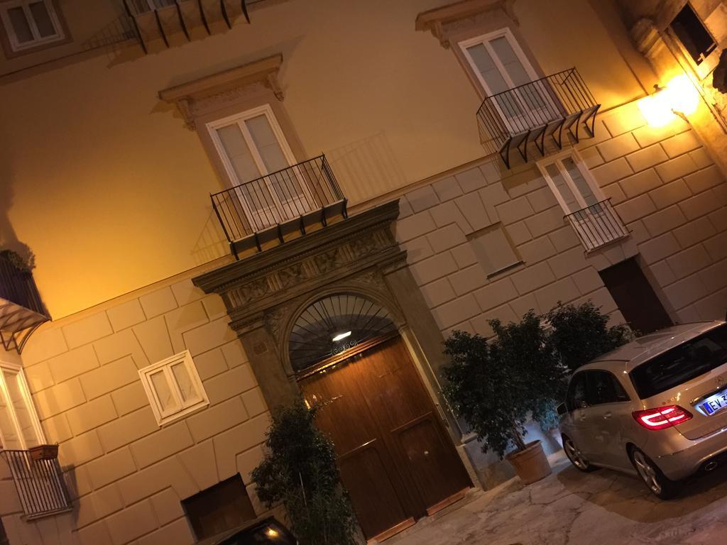 Da Cristina Palazzo Atanasio Hotel Palermo Bilik gambar